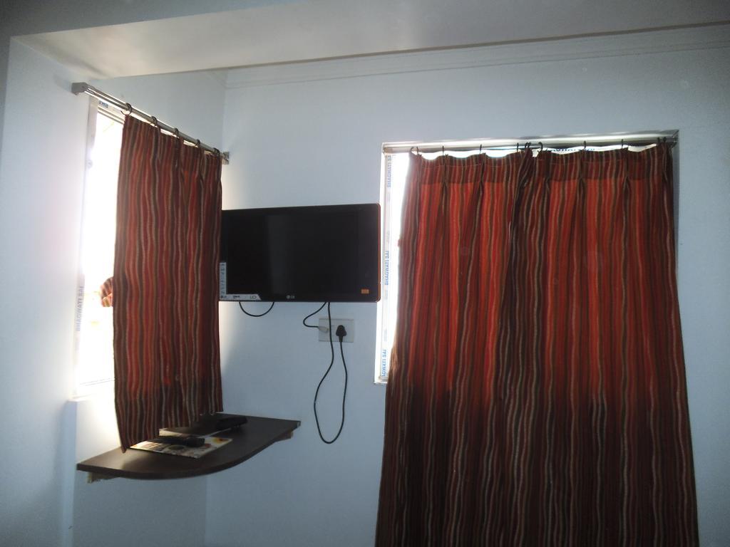 Hotel City Centre Agartala Pokoj fotografie
